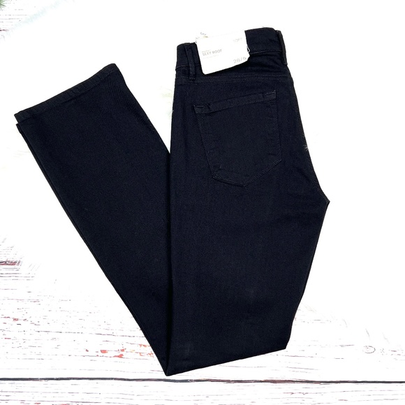 LOFT Denim - 👖NWT🤩 |•LOFT•| Jet Black Modern Sexy Boot Jeans👖